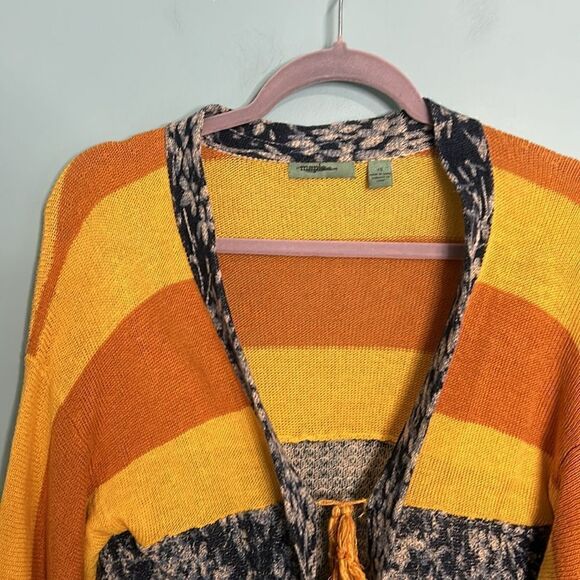 Maple Linen Blend Tassel Sweater - Picture 4 of 8